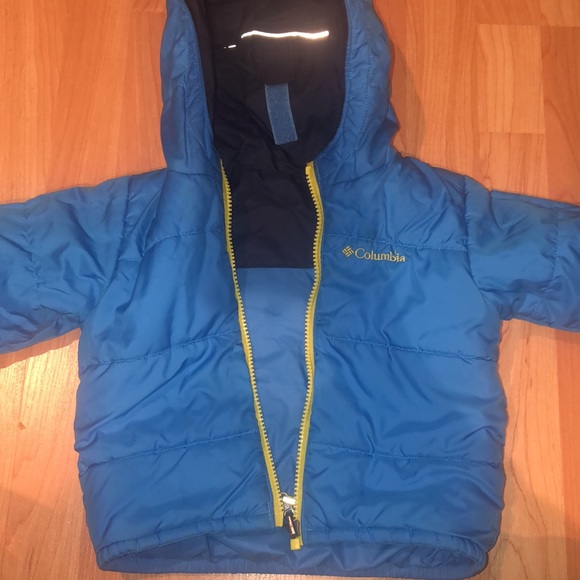 Lightly worn REVERSIBLE Columbia infant jacket and SNOWPANTS - Picture 3 of 6